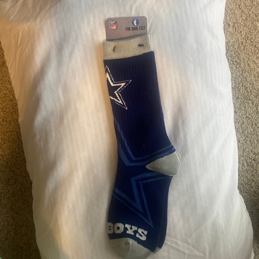 Brand New!!!!!!!!! Size Large Dallas Cowboys Socks…